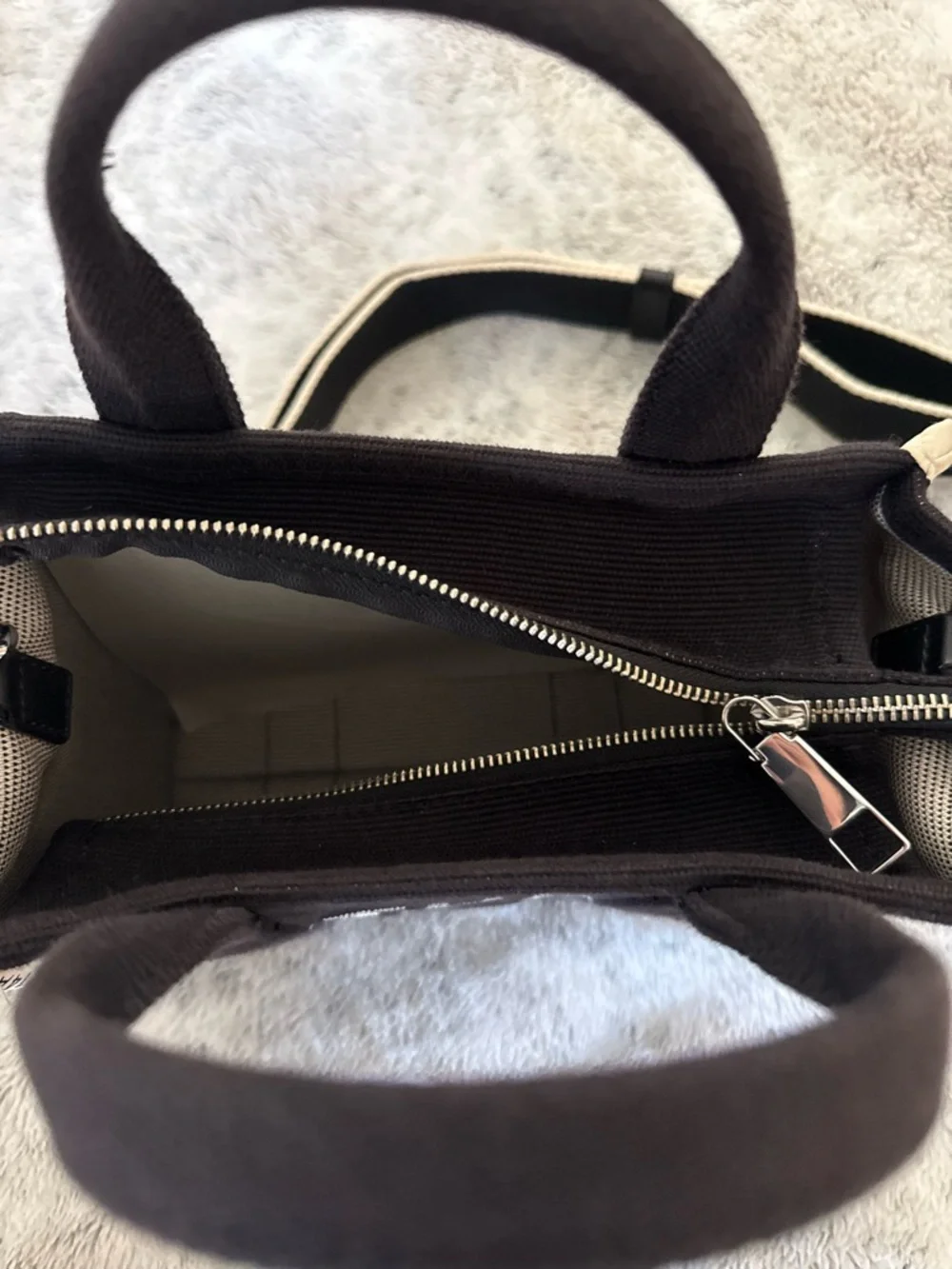 Marc Jacobs Black Canvas 'The Tote Bag' Crossbody with White Trim - Picture 5 of 6